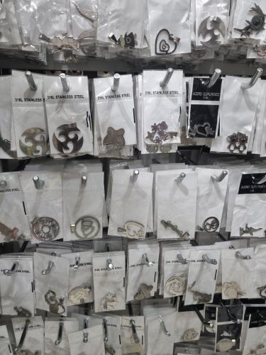 Dijes de Acero Quirúrgico