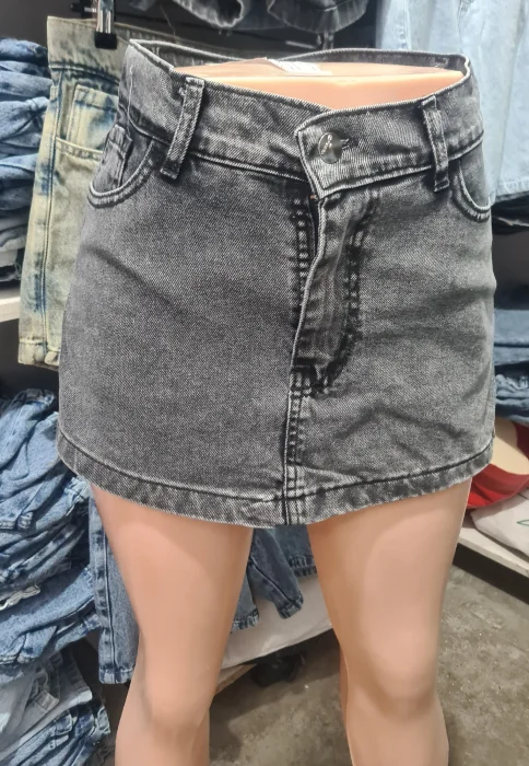 Short Pollera Rigido Gris Nevado Oscuro