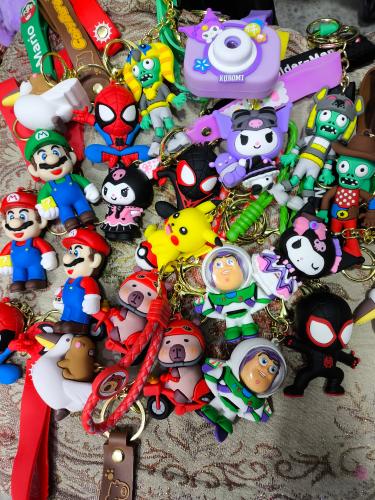 Llaveros de Goma Varios Modelos, Kuromi, Brain Rot, Pokémon,stich,labubu,capibara Etc
