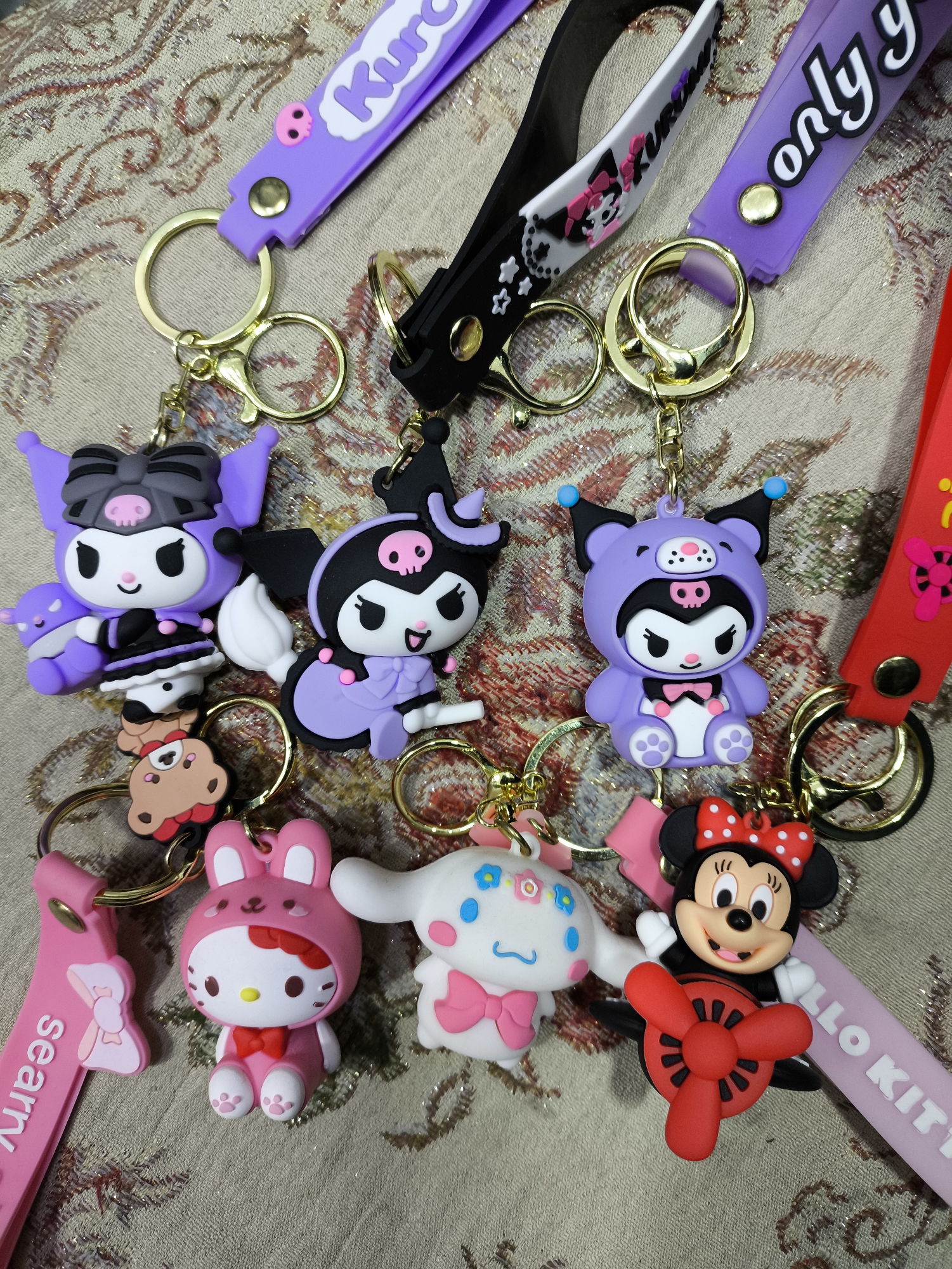 Llaveros de Goma Varios Modelos, Kuromi, Brain Rot, Pokémon,stich,labubu,capibara Etc - Imagen 3