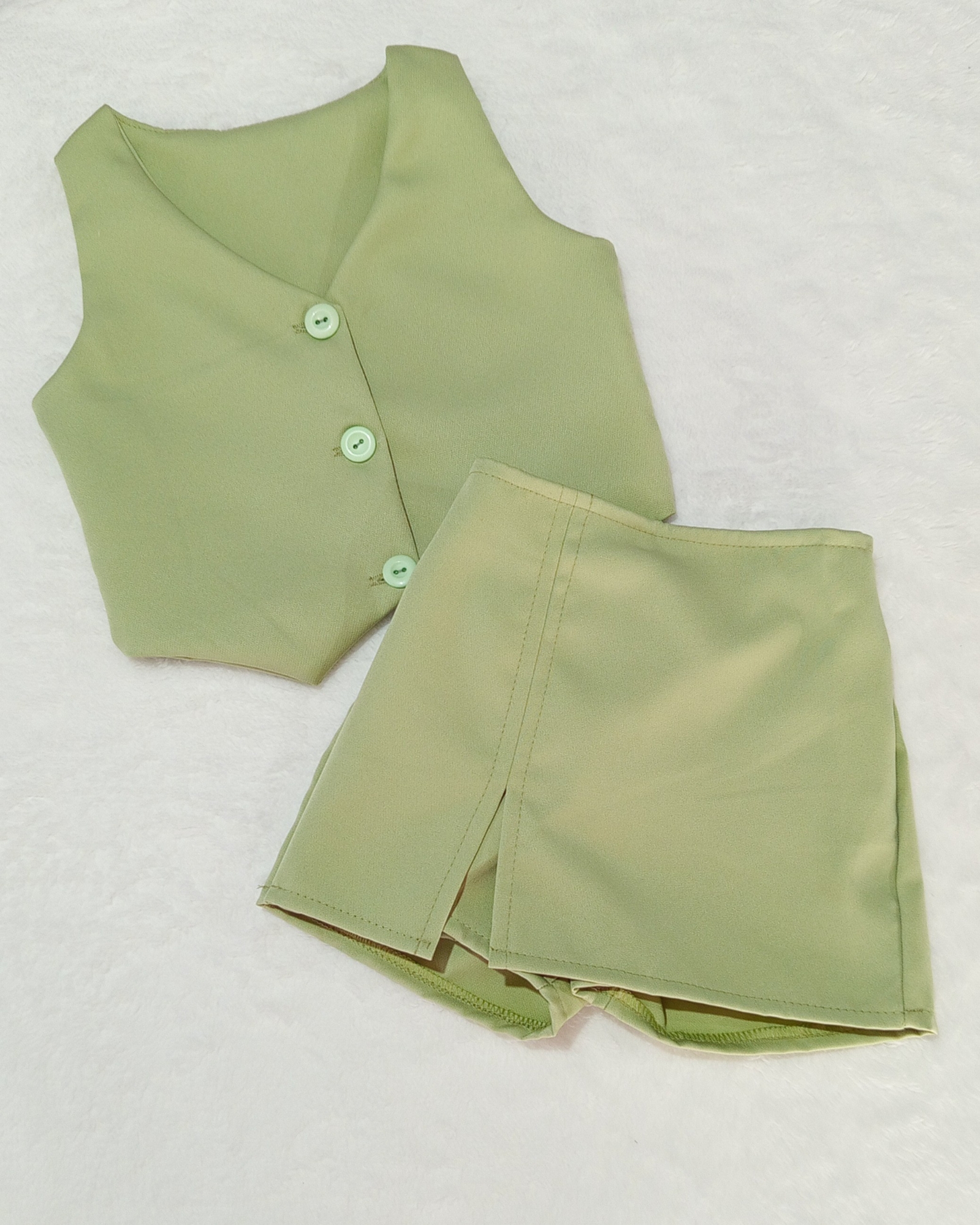 Conjunto Sastrero Short Pollera y Chaleco - Imagen 2