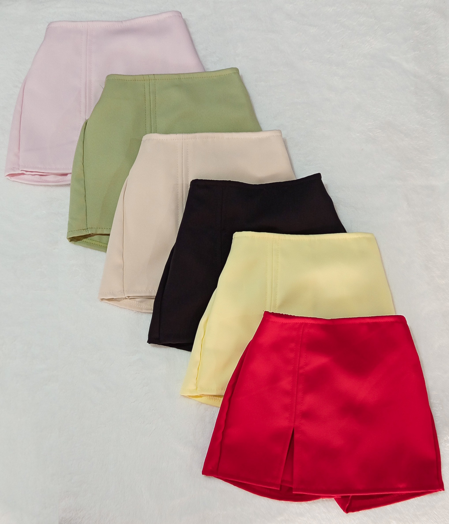 Conjunto Sastrero Short Pollera y Chaleco - Imagen 3