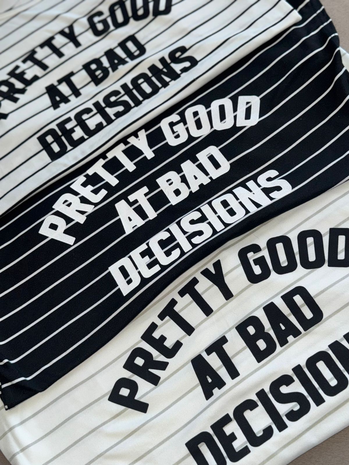 Art. 371 Remera Rayada Bad Decisions - Imagen 3