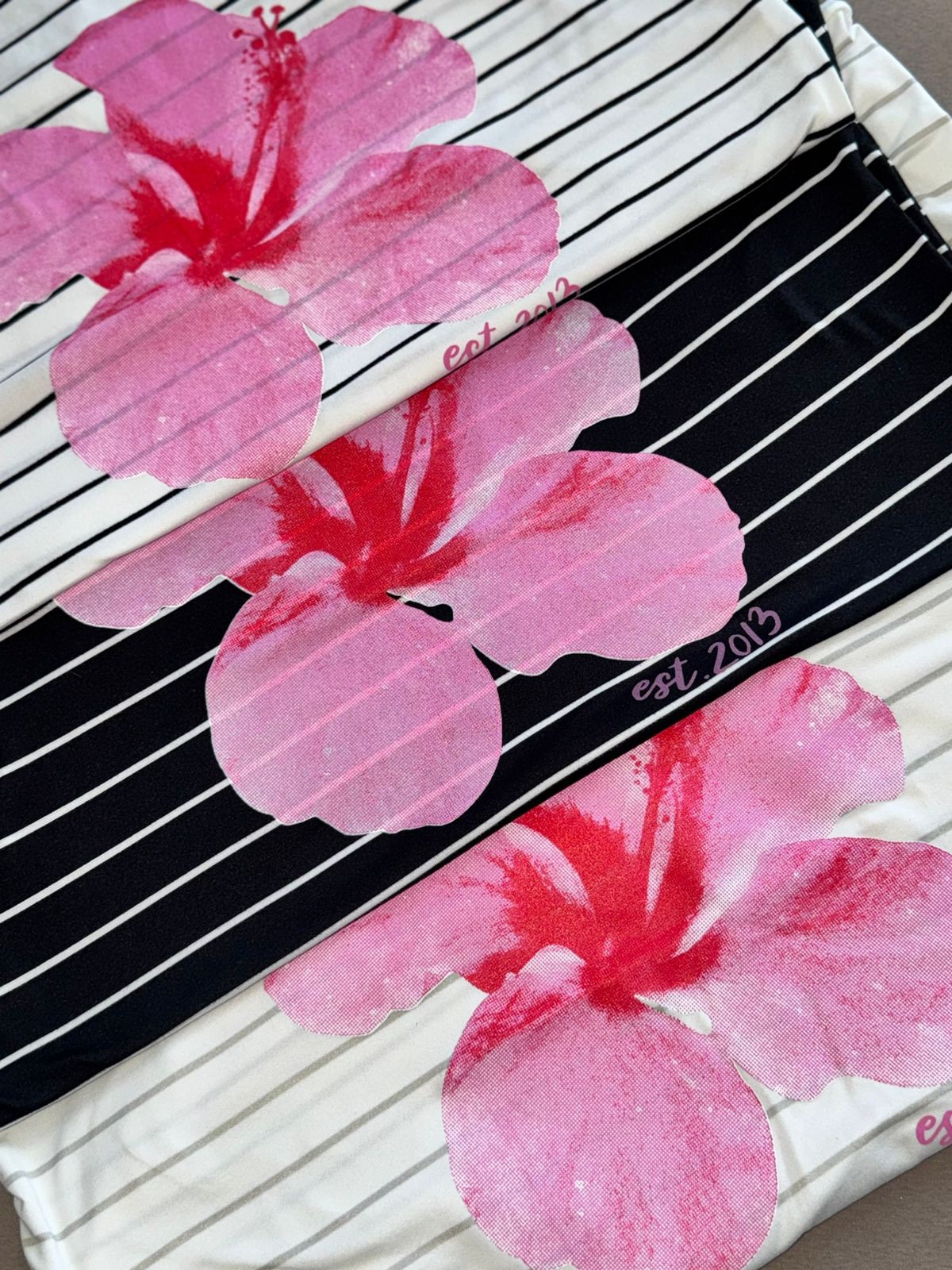 Art. 372 Remera Rayada Flor Hawaii - Imagen 3