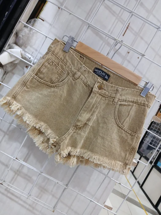 Short Tiro bajo Beige Mom