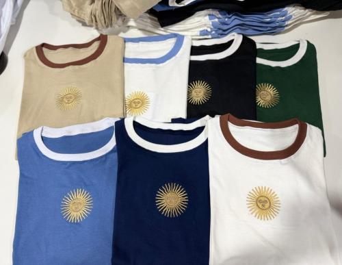 Remera Sol de Mayo Bordada