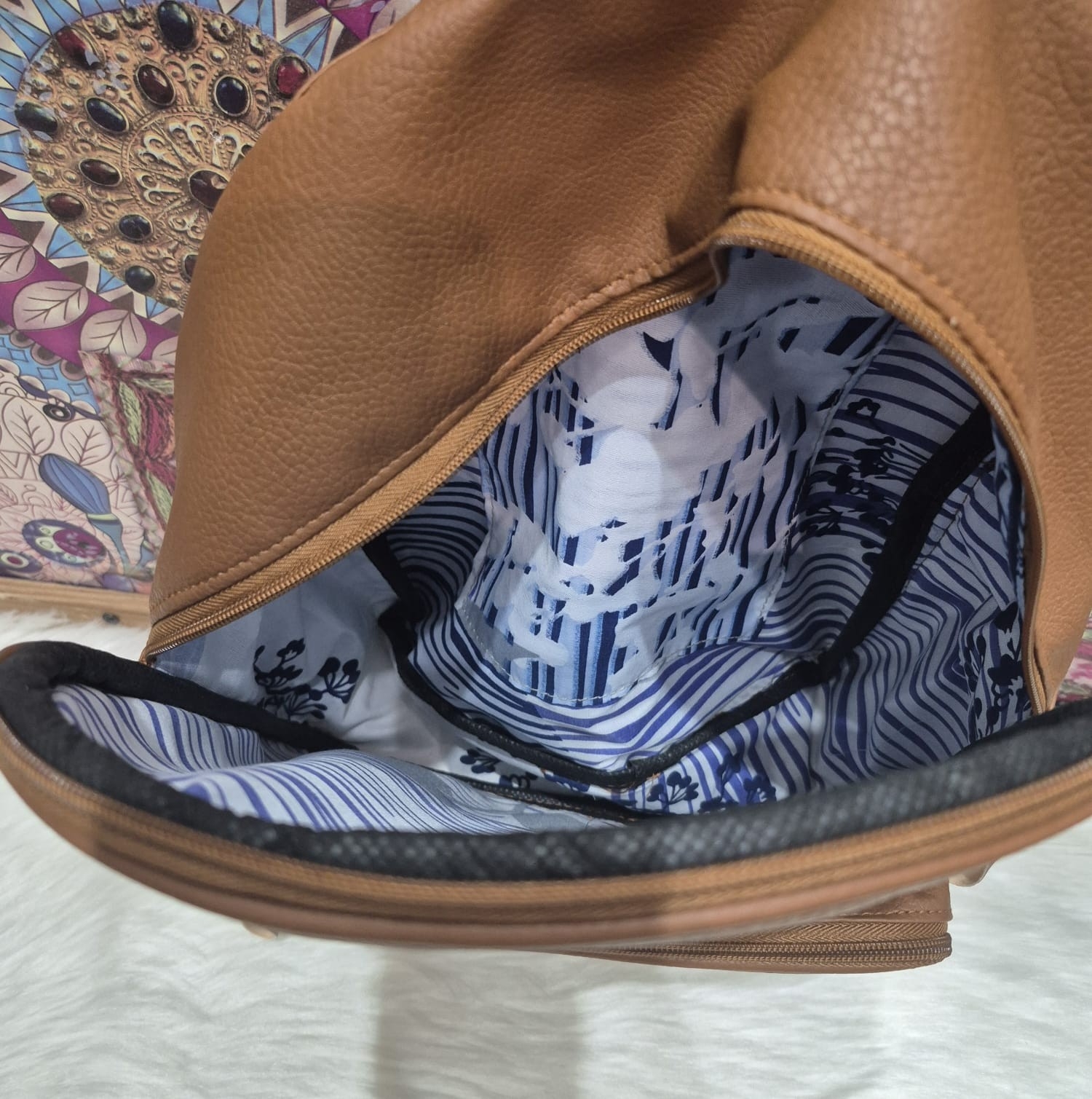 Mochila de Cuero Ecológico - Imagen 5