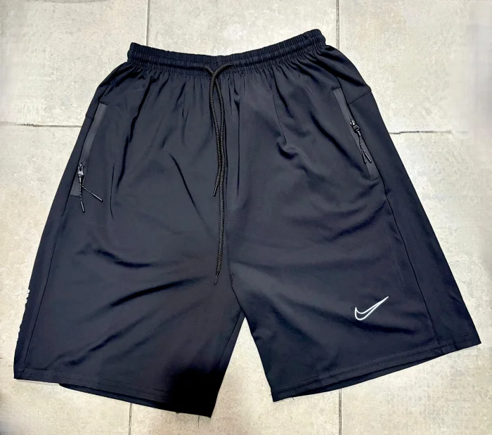Short Deportiva Cierre Engomada