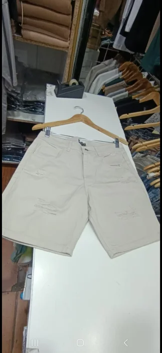 Bermudas Gabardina