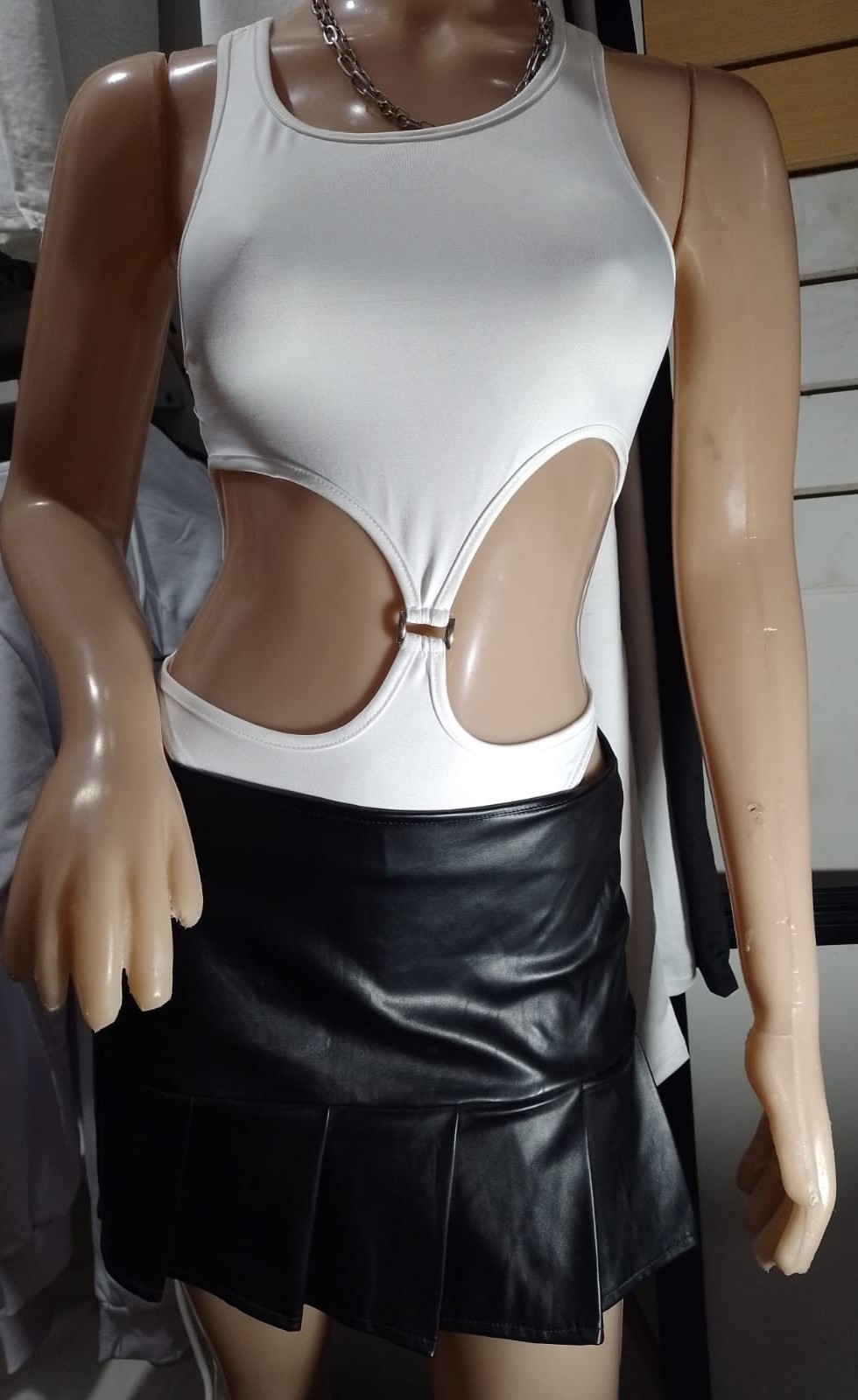 Body con Asesorio - Imagen 2