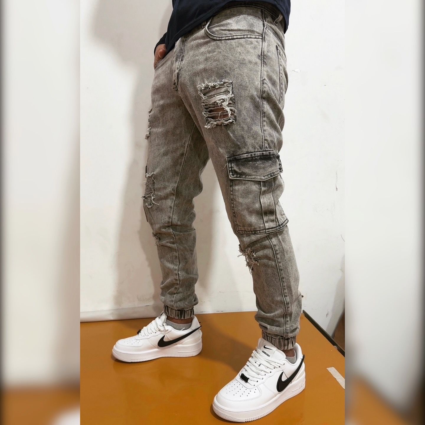 Jeans Callejero con Puño y Roturas - WhatsApp%20Image%202025-06-24%20at%204.40.46%20PM.jpeg