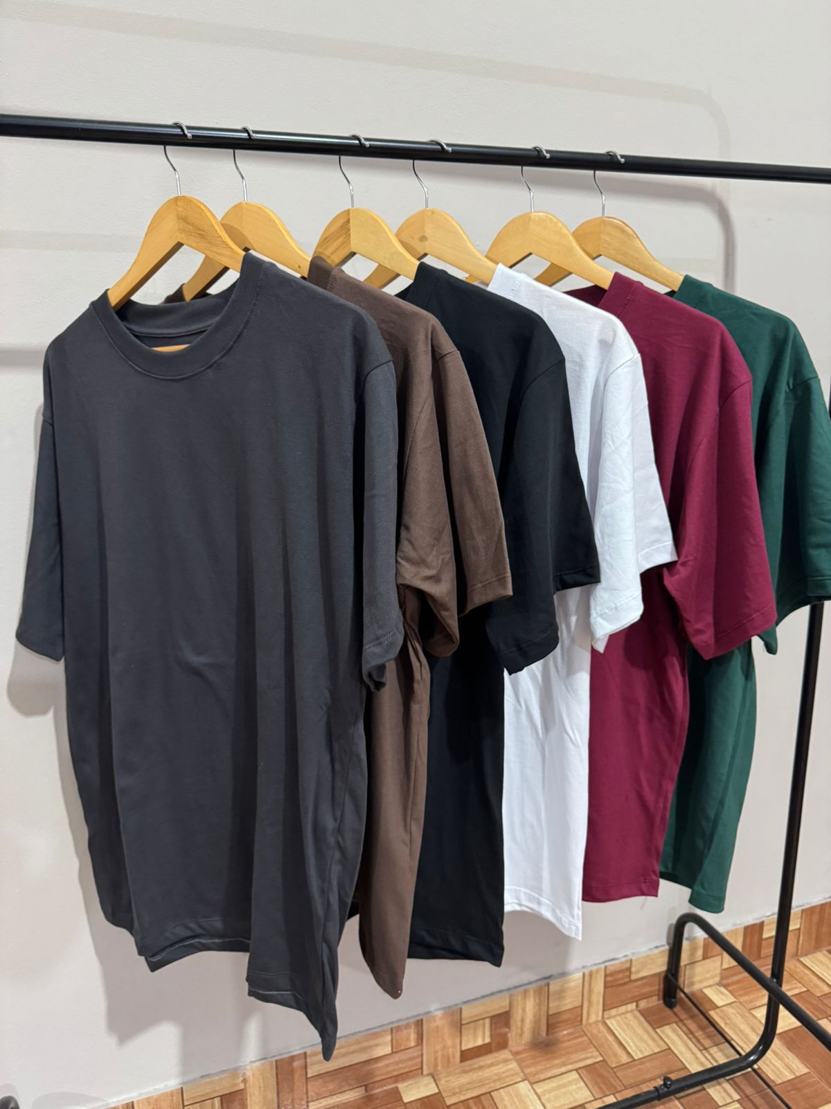 Remera Over Unisex - WhatsApp%20Image%202025-12-05%20at%2011.51.19%20PM%20(2).jpeg