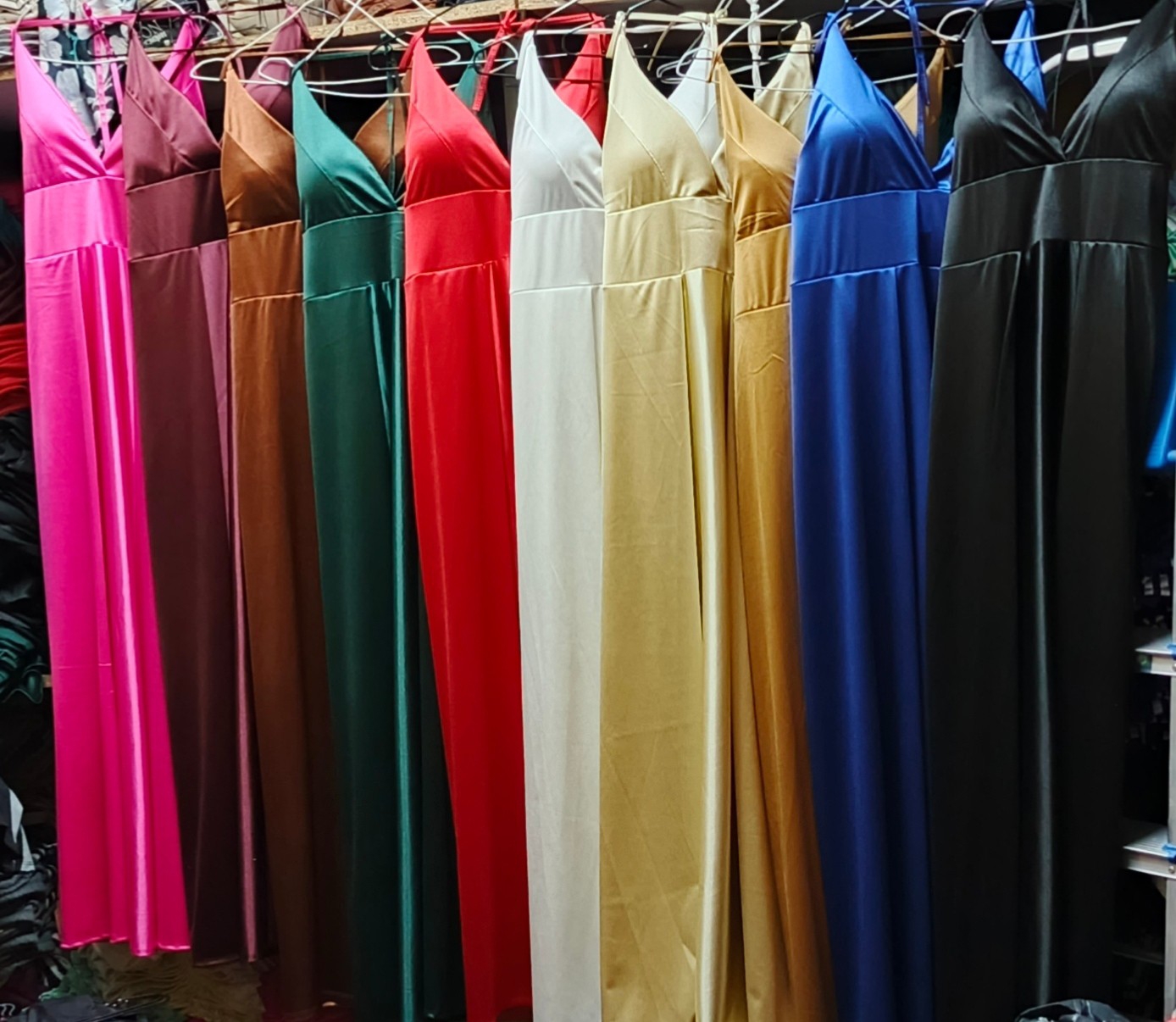 Vestidos Satén Dos Tajos Taza - Imagen 4