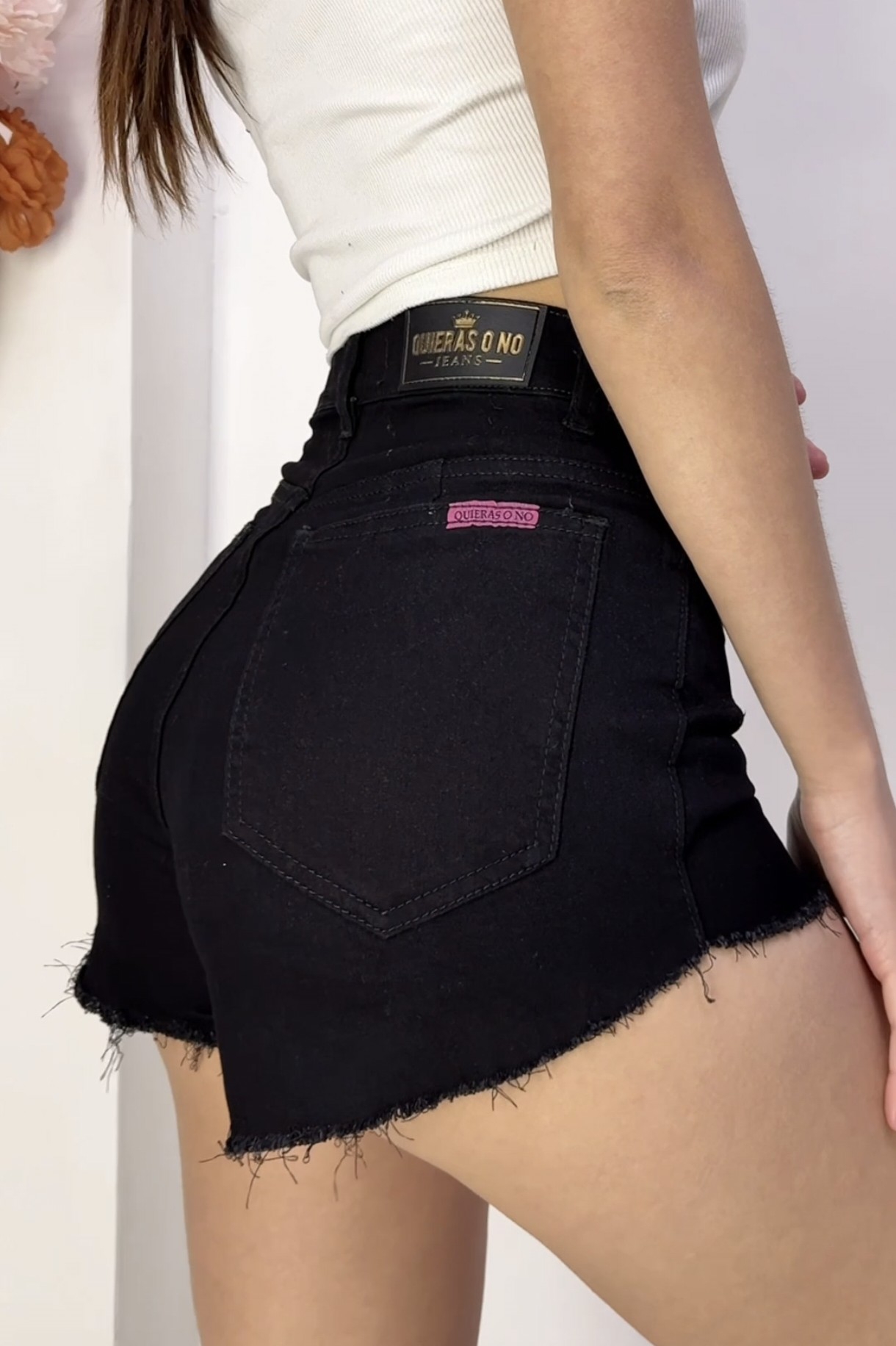 Shorts Elastizado Deflecado Tiro Alto Negro - Imagen 3