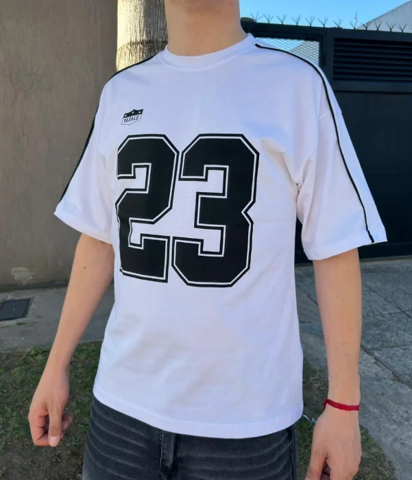Remera Blanca 23