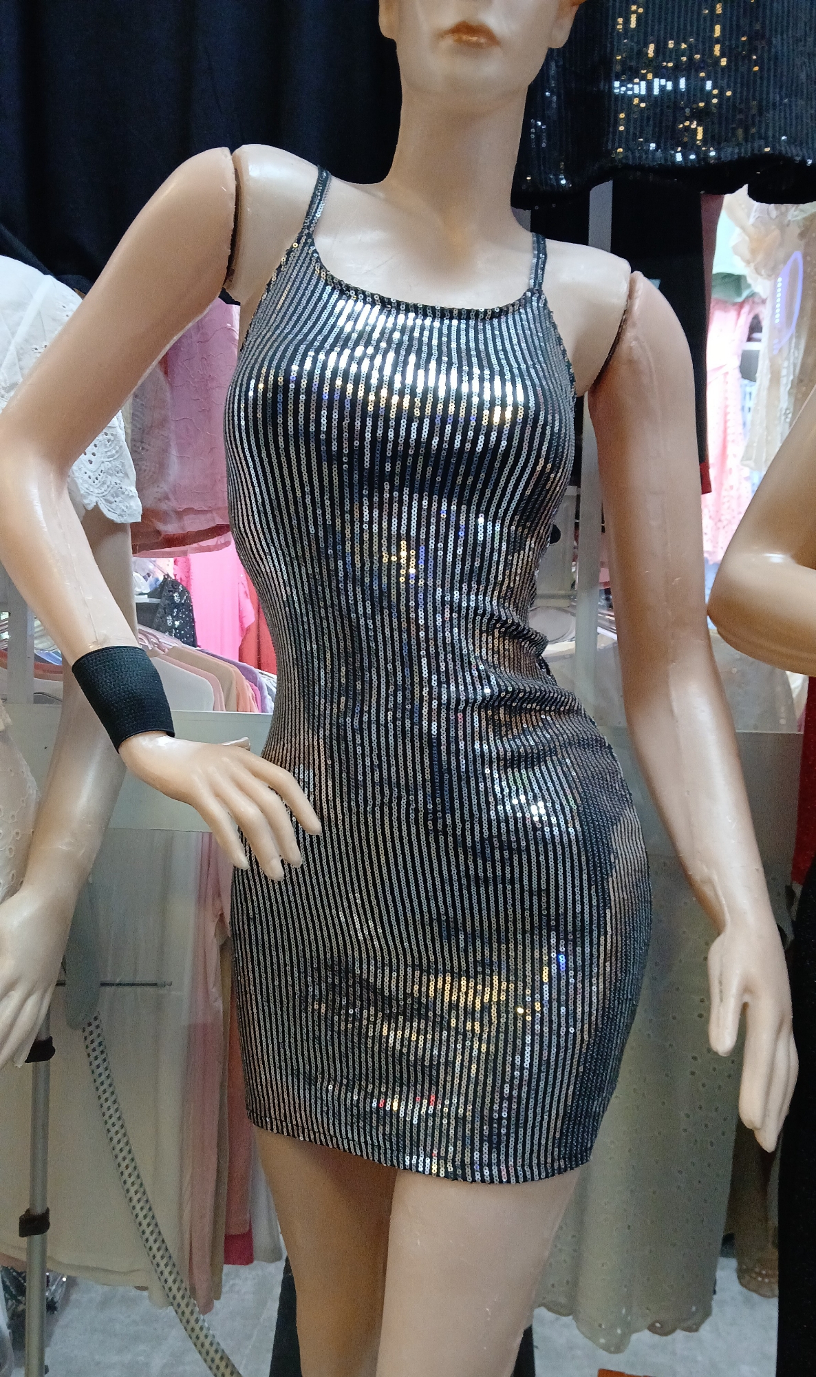 Vestido Corto de Tela Transfer - Imagen 3