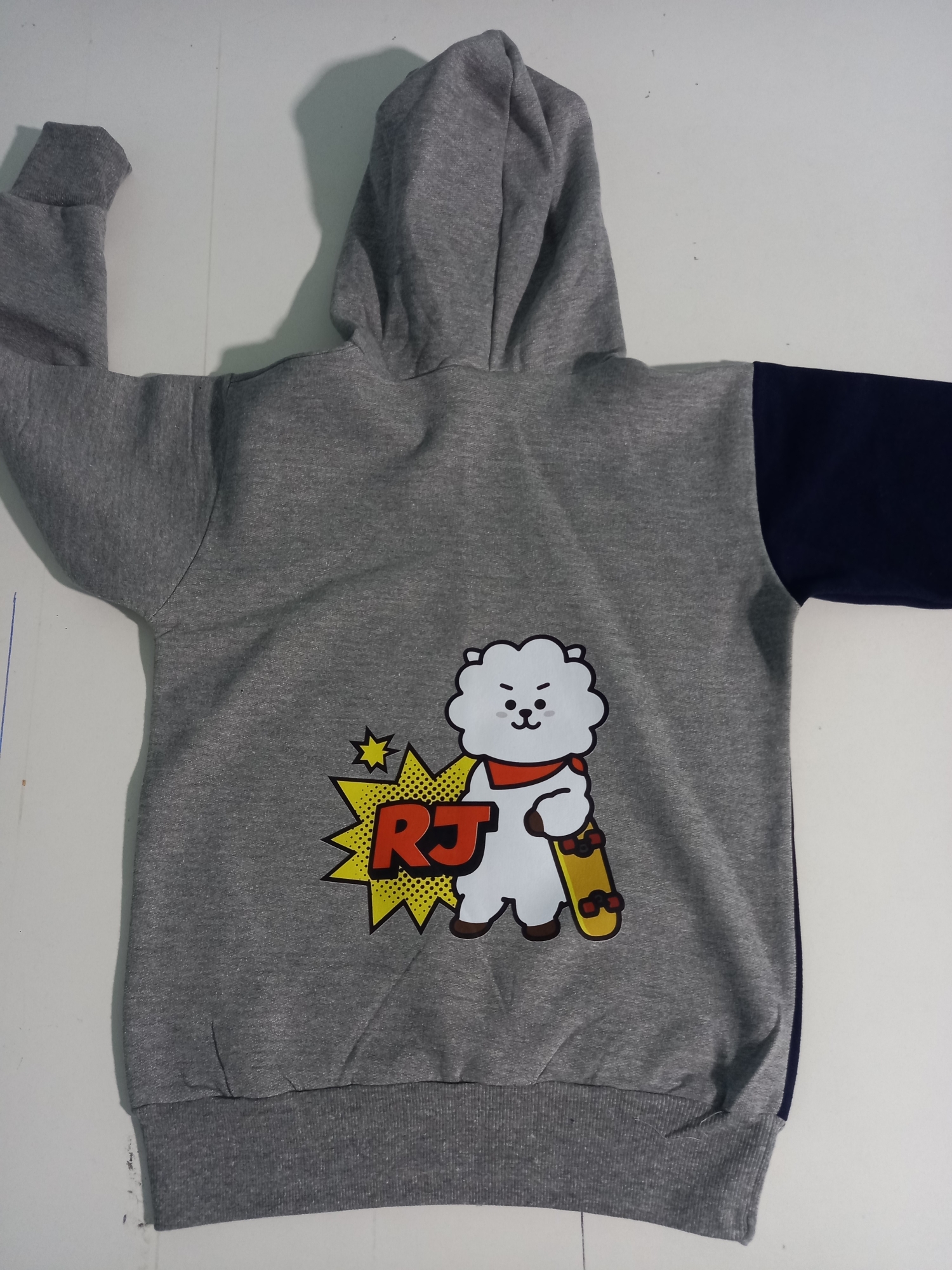 Buzo Estampado Bt21 - Imagen 2