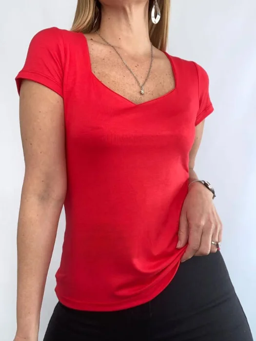Remera Escote Espejo