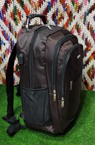 Mochilas Reforzada de Hombre.  
 con Cable de Usb Impermeables Excelente Calidad. - Miniatura 2