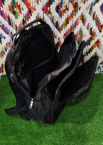 Mochilas Reforzada de Hombre.  
 con Cable de Usb Impermeables Excelente Calidad. - Miniatura 3
