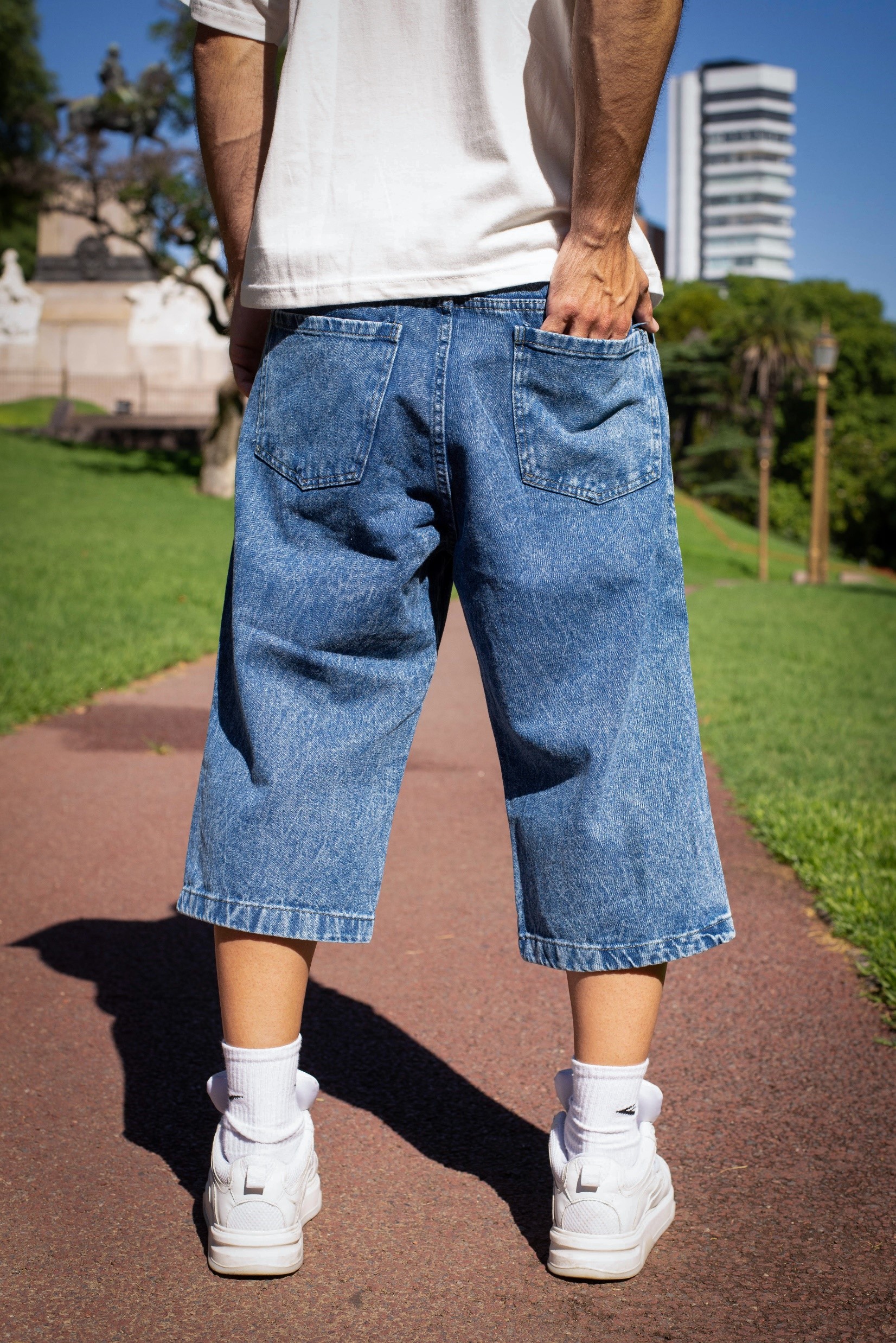 Saenz Peña - Bermuda Baggy 3/4 con Bigotes - Imagen3(1).jpg