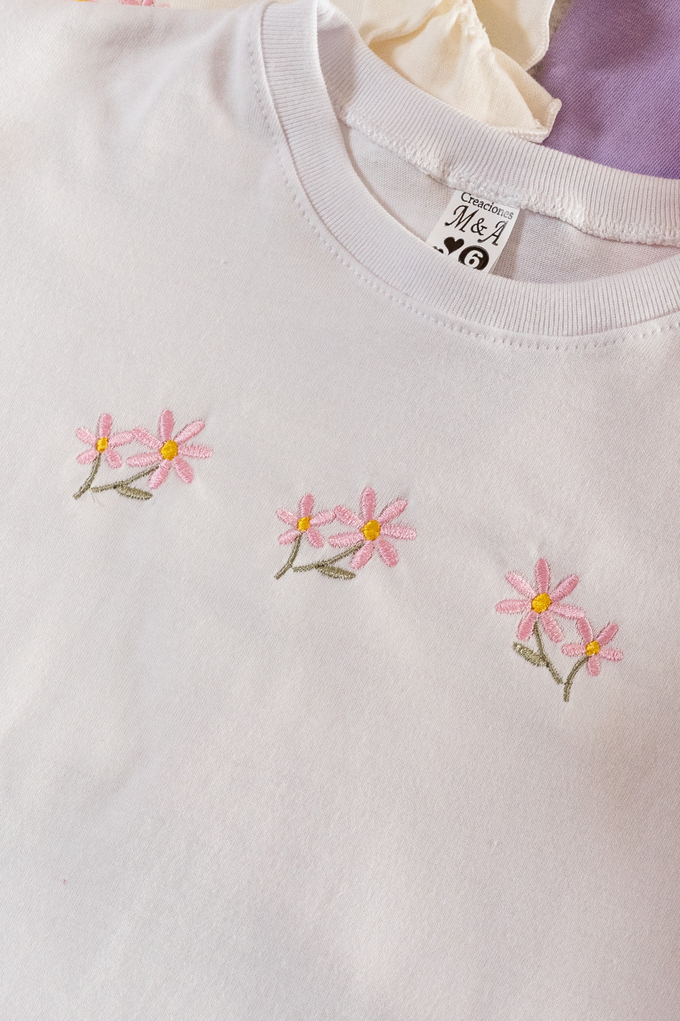 Remera Bordado Nena Algodón - Imagen 3