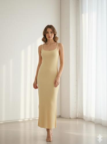 Vestido Largo con Tajo