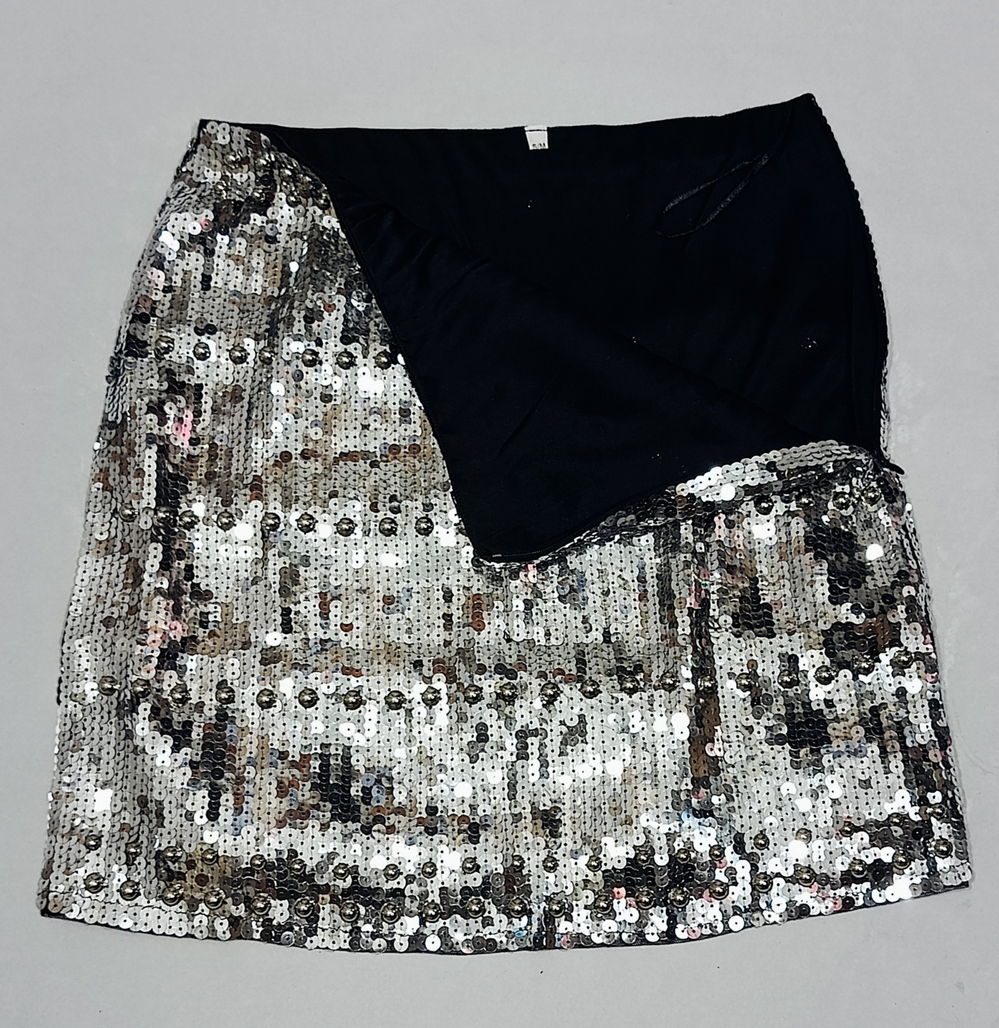 Pollera Lentejuelas y Perlas Fiesta - Imagen 2