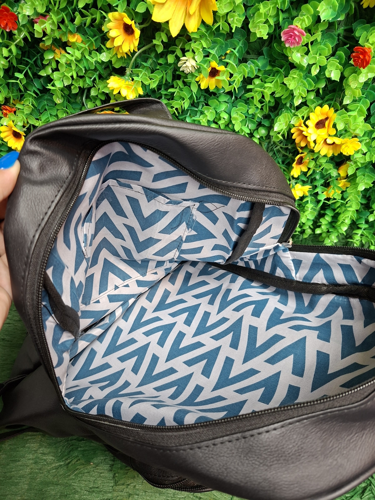 Mochila Grande Universitaria Entra una Carpeta A4 - Imagen 4