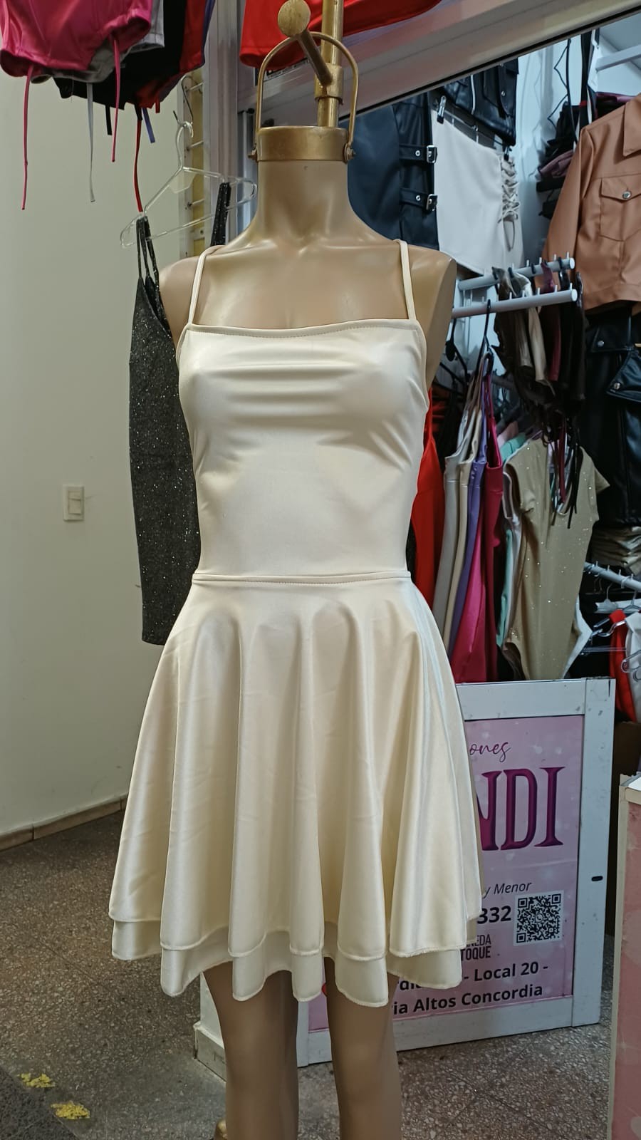Vestido con Doble Volado - Imagen 2