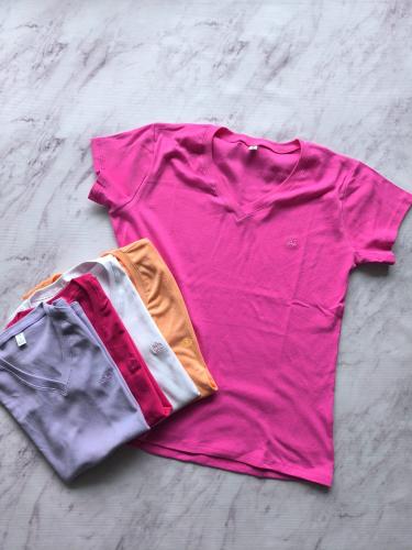 Remeras de Algodón Escote V