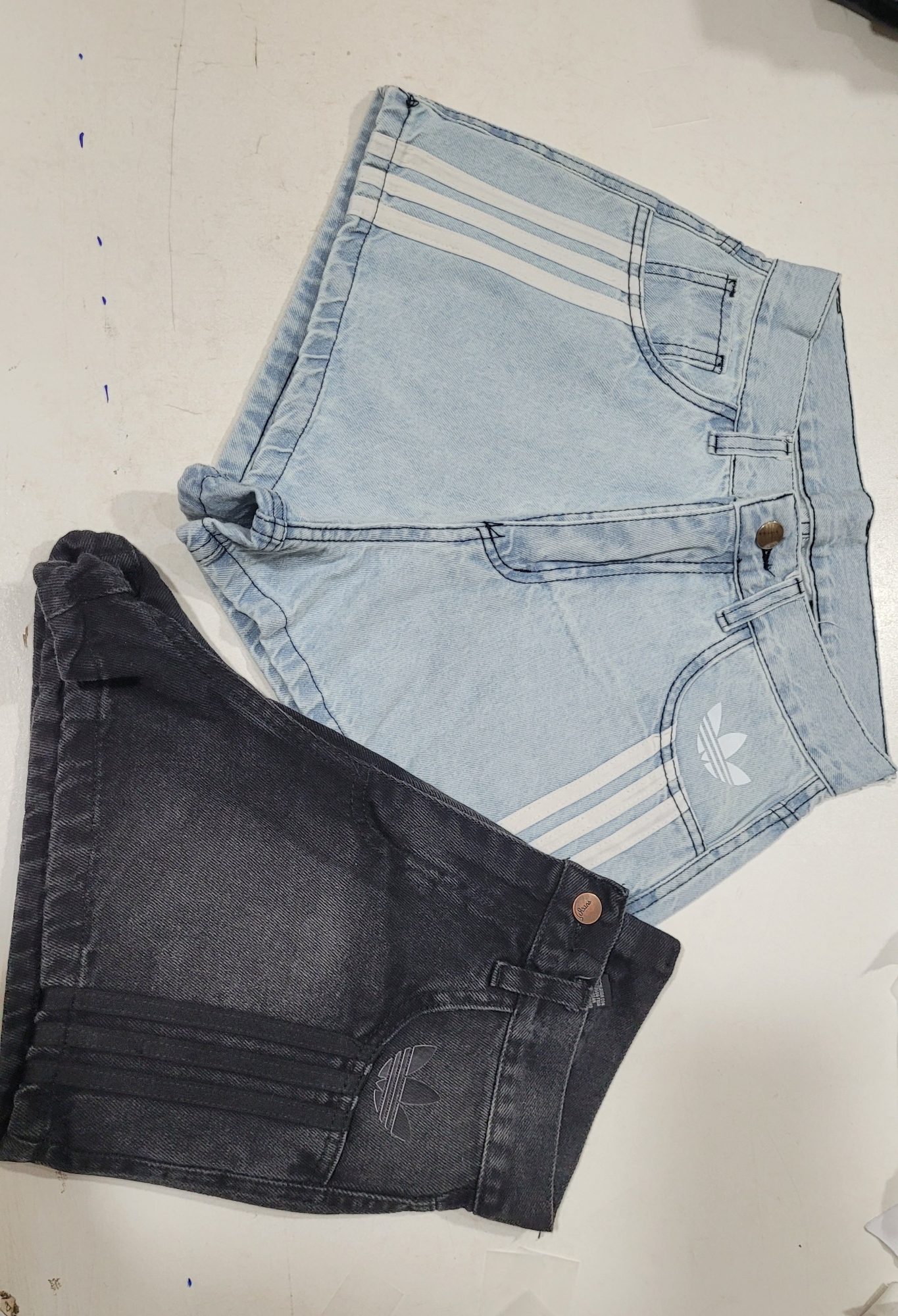 Short Tiro Alto Adi - Imagen 2