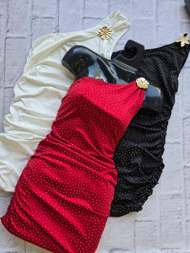 Vestido con Strass y Aplique