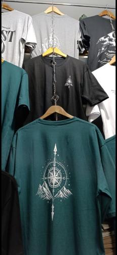 Remeras Over Brujula - Miniatura 3