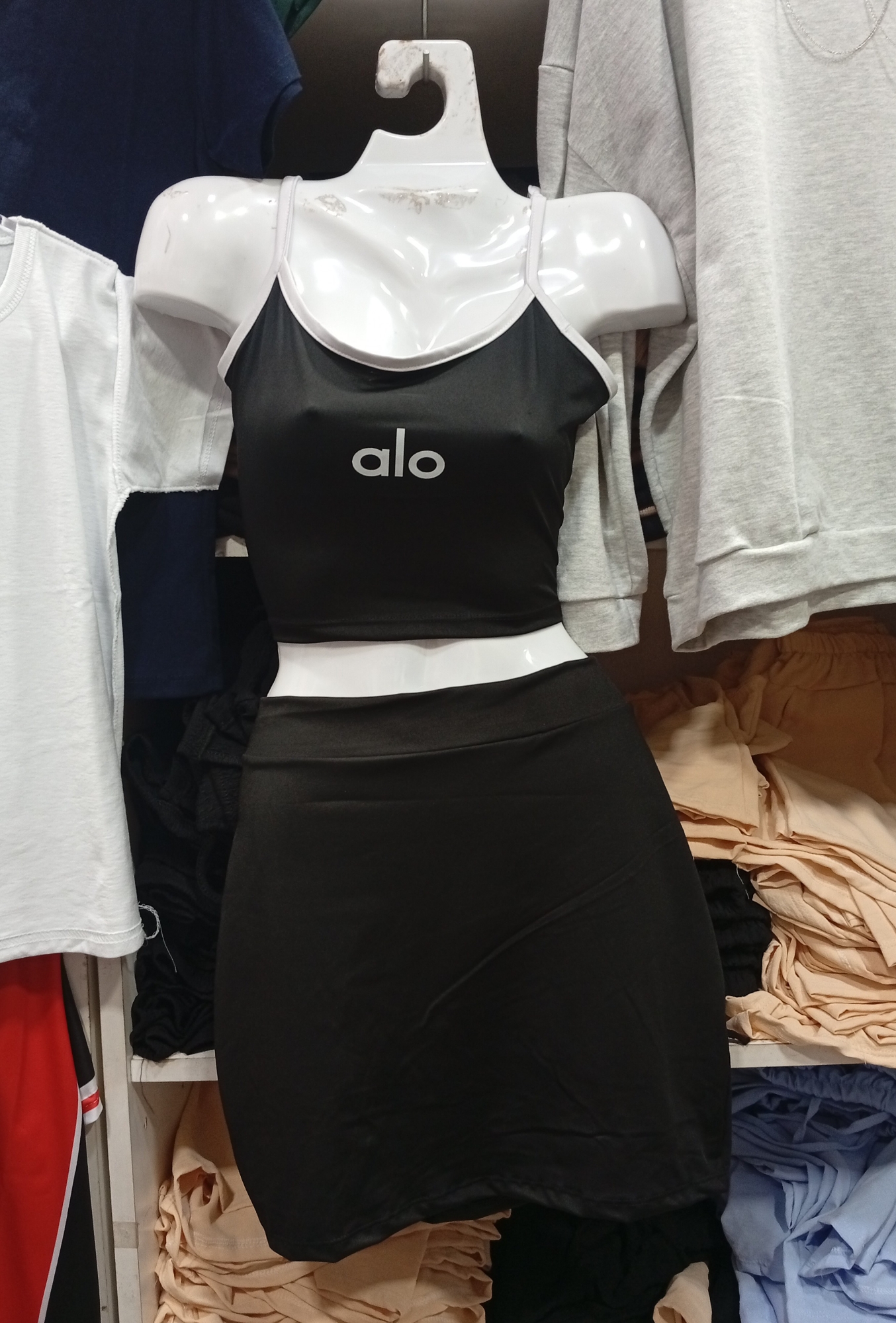 Conjunto Top y Falda - Imagen 2