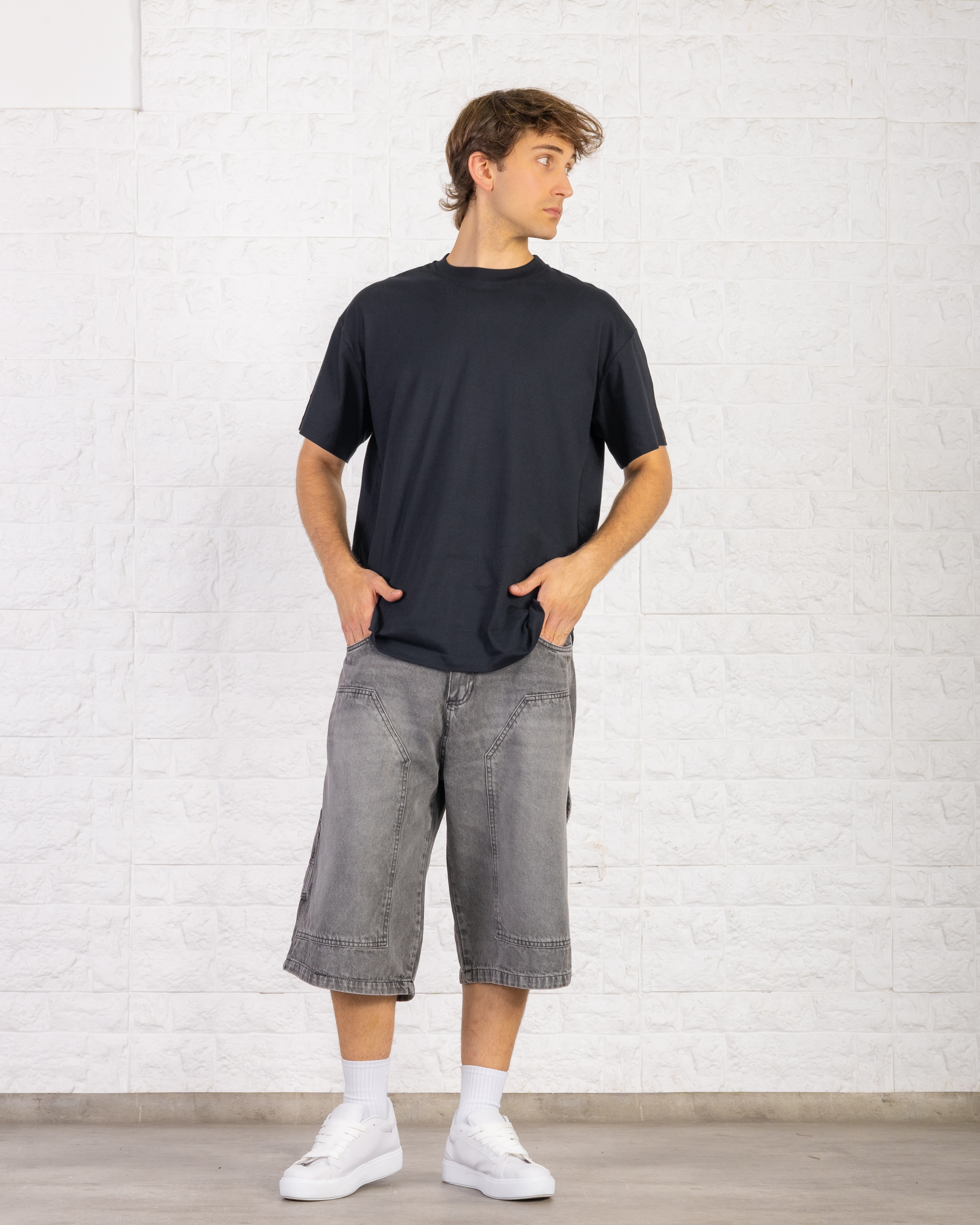Bermuda Carpintero de Jeans - CUERPO%20ENTERO%20(7).jpg