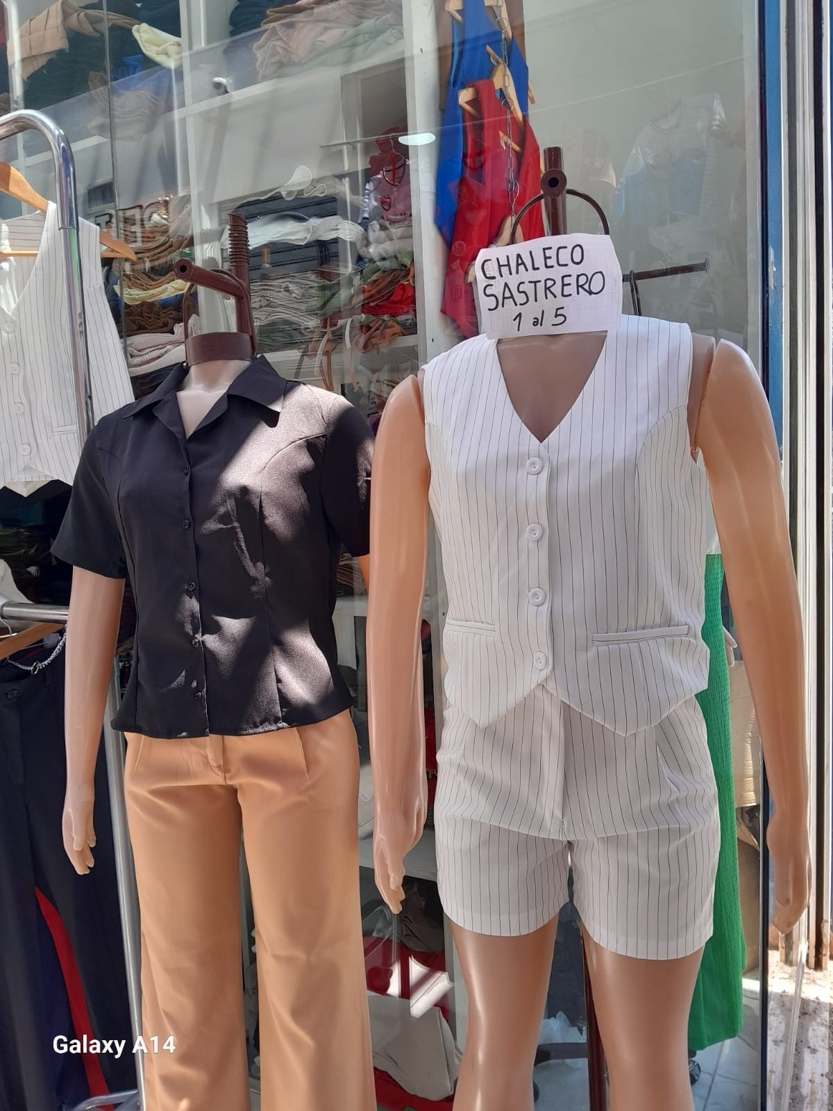 Conjunto Sastrero Chaleco y Short Calidad Premium - Imagen 3