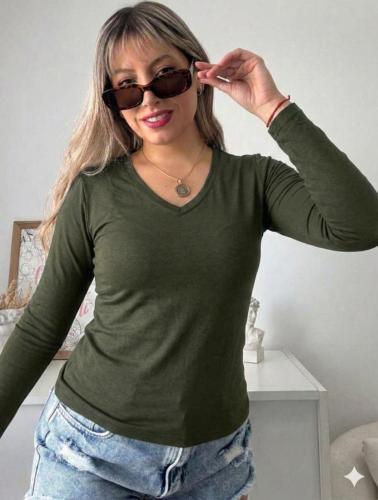 Camiseta Básica V - Miniatura 2