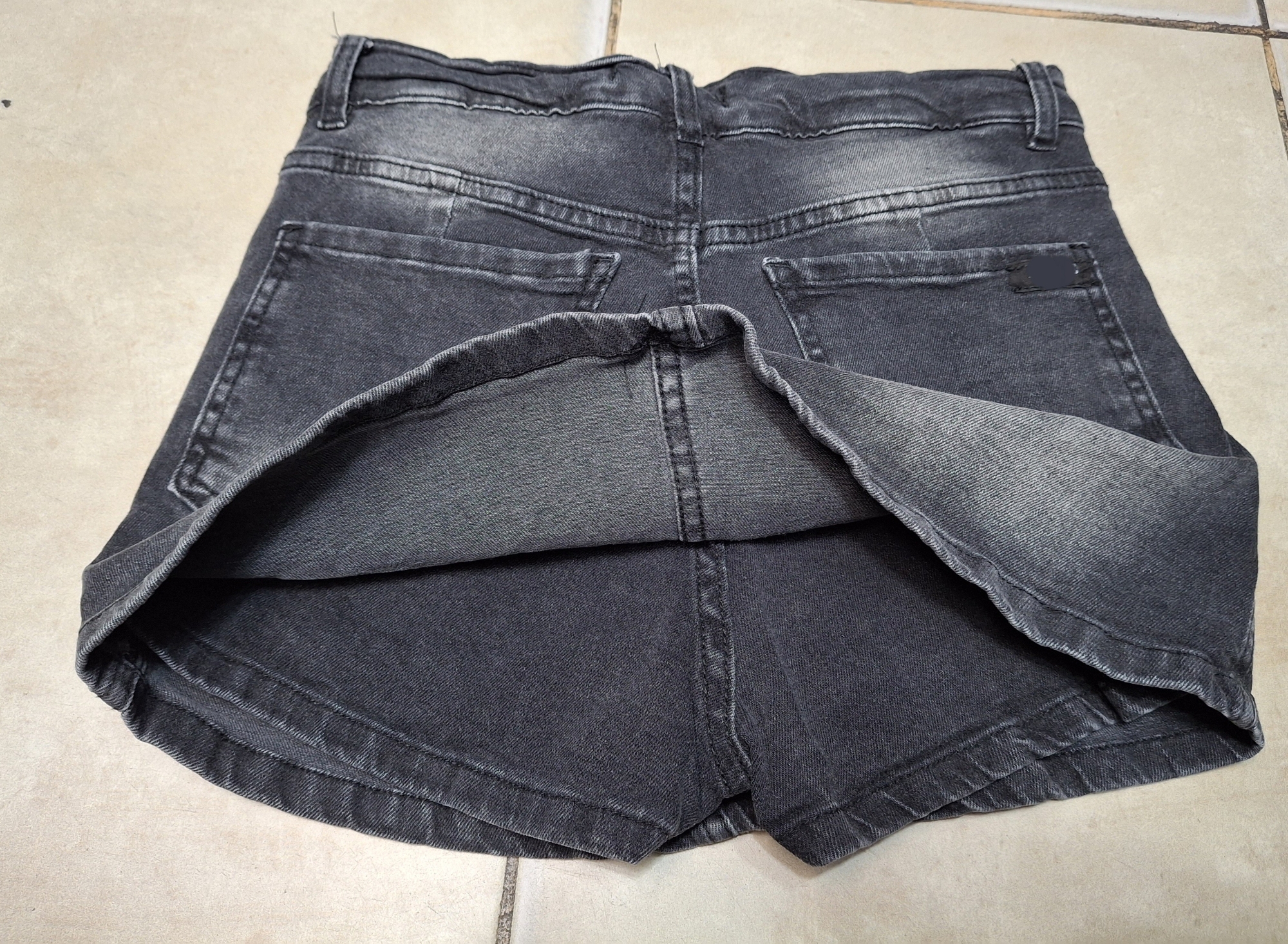 Pollera y Short Elastizado Color Gris - Imagen 3