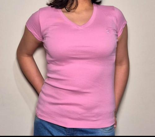 Remera Escote en V Talle Especial