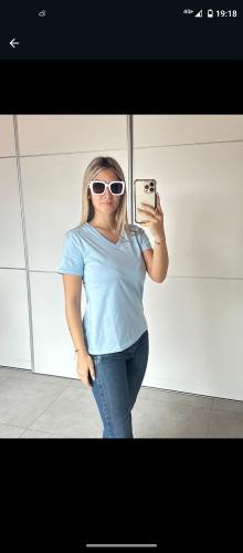 Remeras Lisas Cuello V