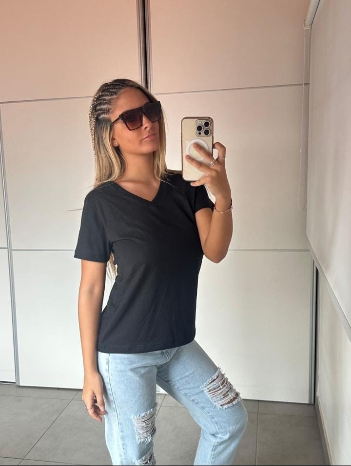 Remeras Lisas Cuello V - Imagen 3