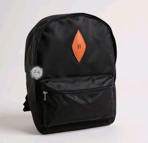 Mochila Escolar Nacional Juvenil Cordura
mide 41cm X 30cm X 12cm Aproximadamente - Miniatura 3