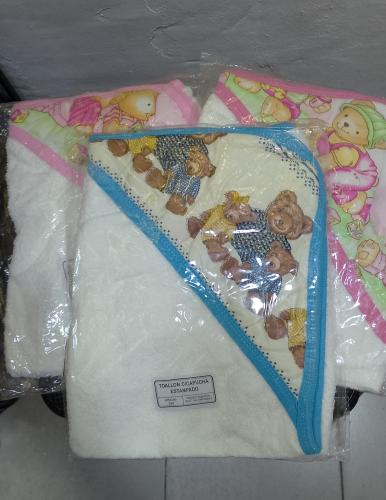 Toallón con Capucha Bebe