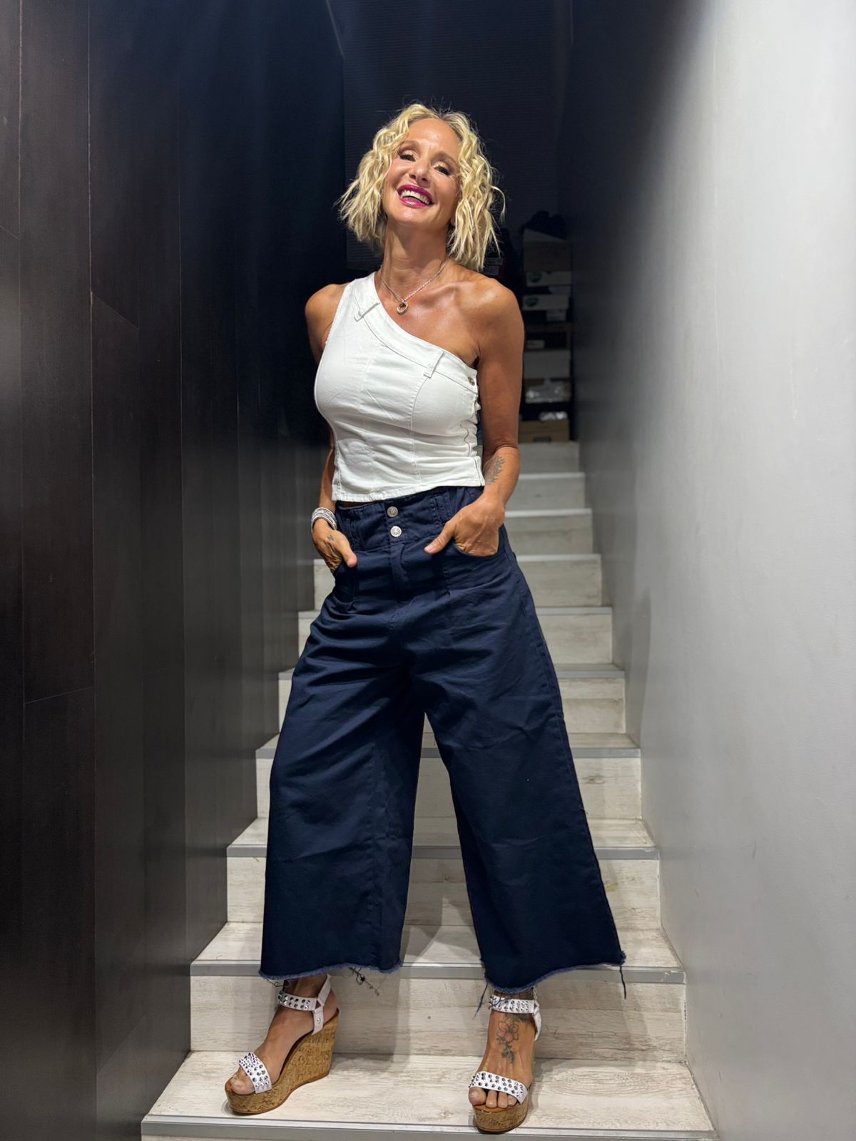 Jean Gina Ancho Gabardina Pinzado Azul - WhatsApp%20Image%202025-12-30%20at%209.46.48%20PM.jpeg