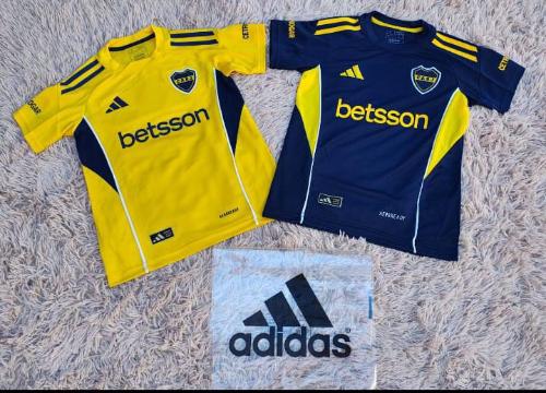 Camiseta de Bocas Logo Bordado