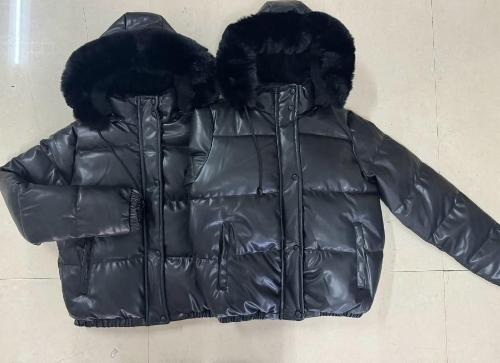 Puffer Engomado con Piel Todo Negro