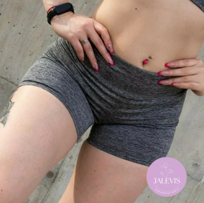 Shorts Lisos