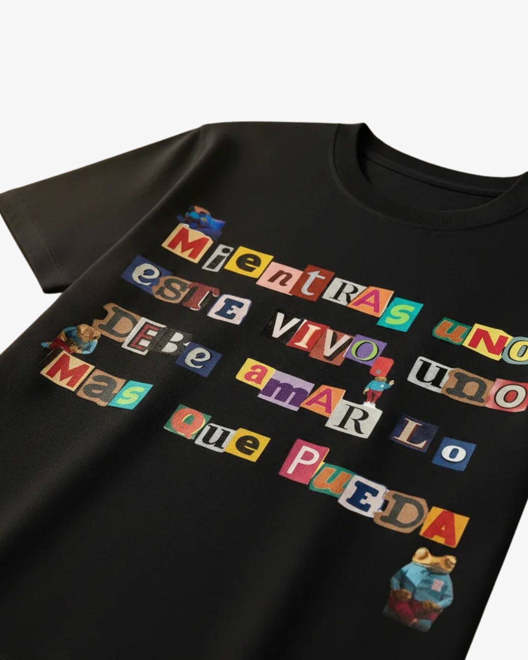 Remera " Mientras Uno Este Vivo "bad Bunny - Imagen 3