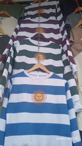 Buzo de Argentina Frizado Sol Estampado - Miniatura 7